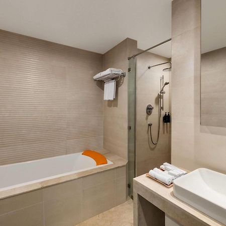 Hotel Ramada By Wyndham Kathmandu Dhumbarahi Extérieur photo