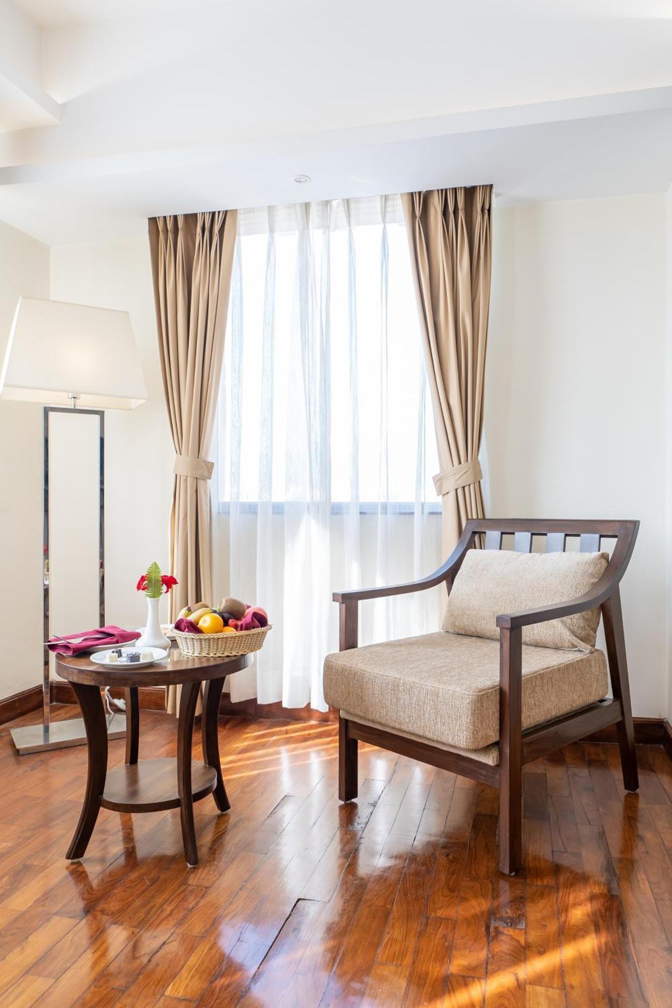Hotel Ramada By Wyndham Kathmandu Dhumbarahi Extérieur photo
