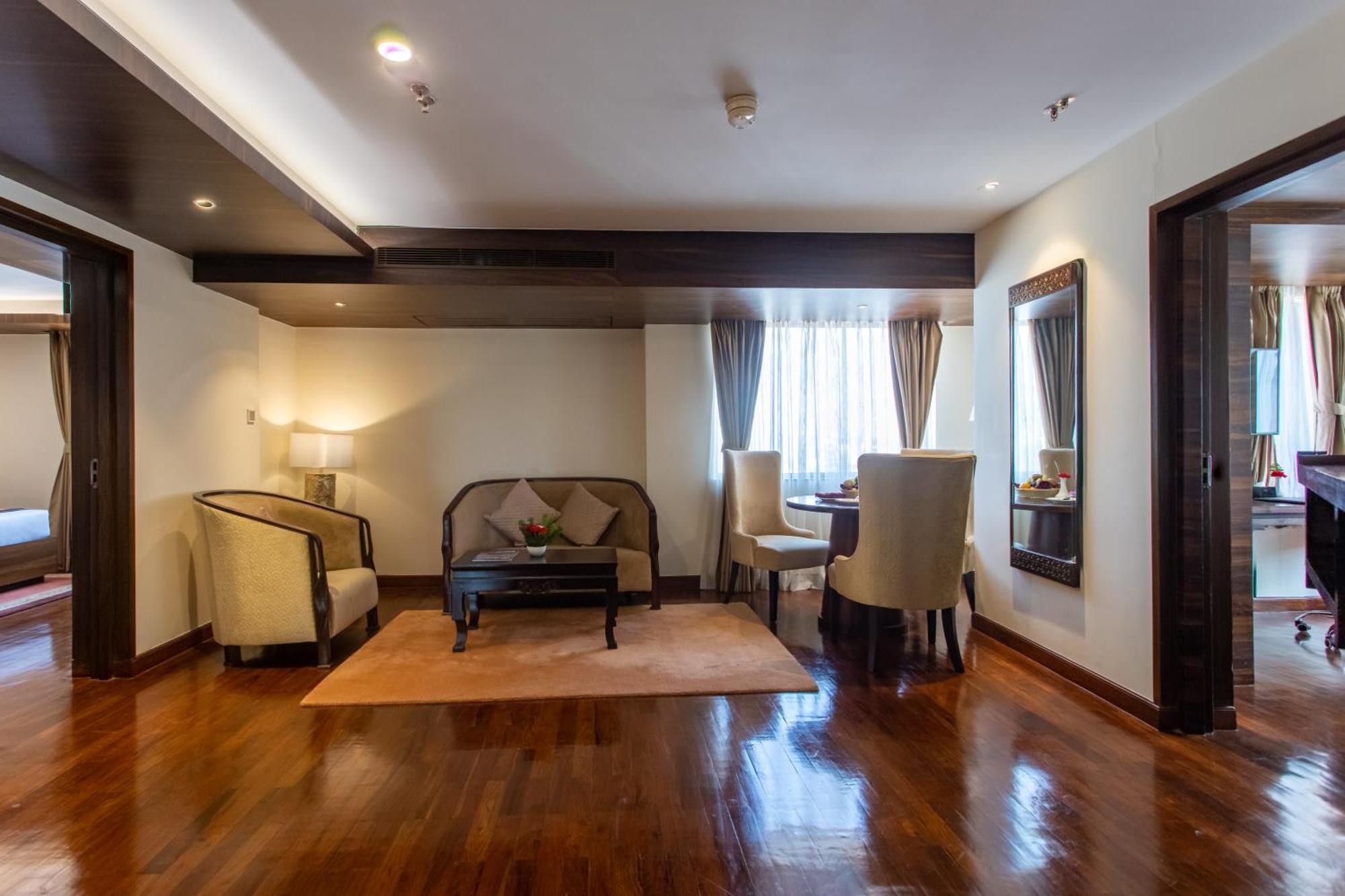 Hotel Ramada By Wyndham Kathmandu Dhumbarahi Extérieur photo