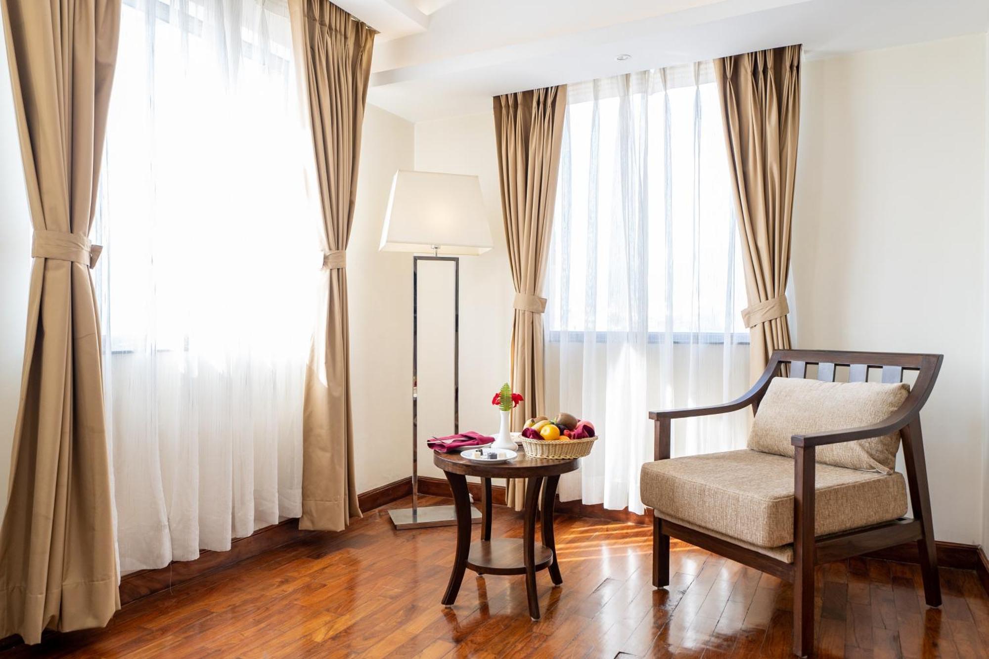 Hotel Ramada By Wyndham Kathmandu Dhumbarahi Extérieur photo