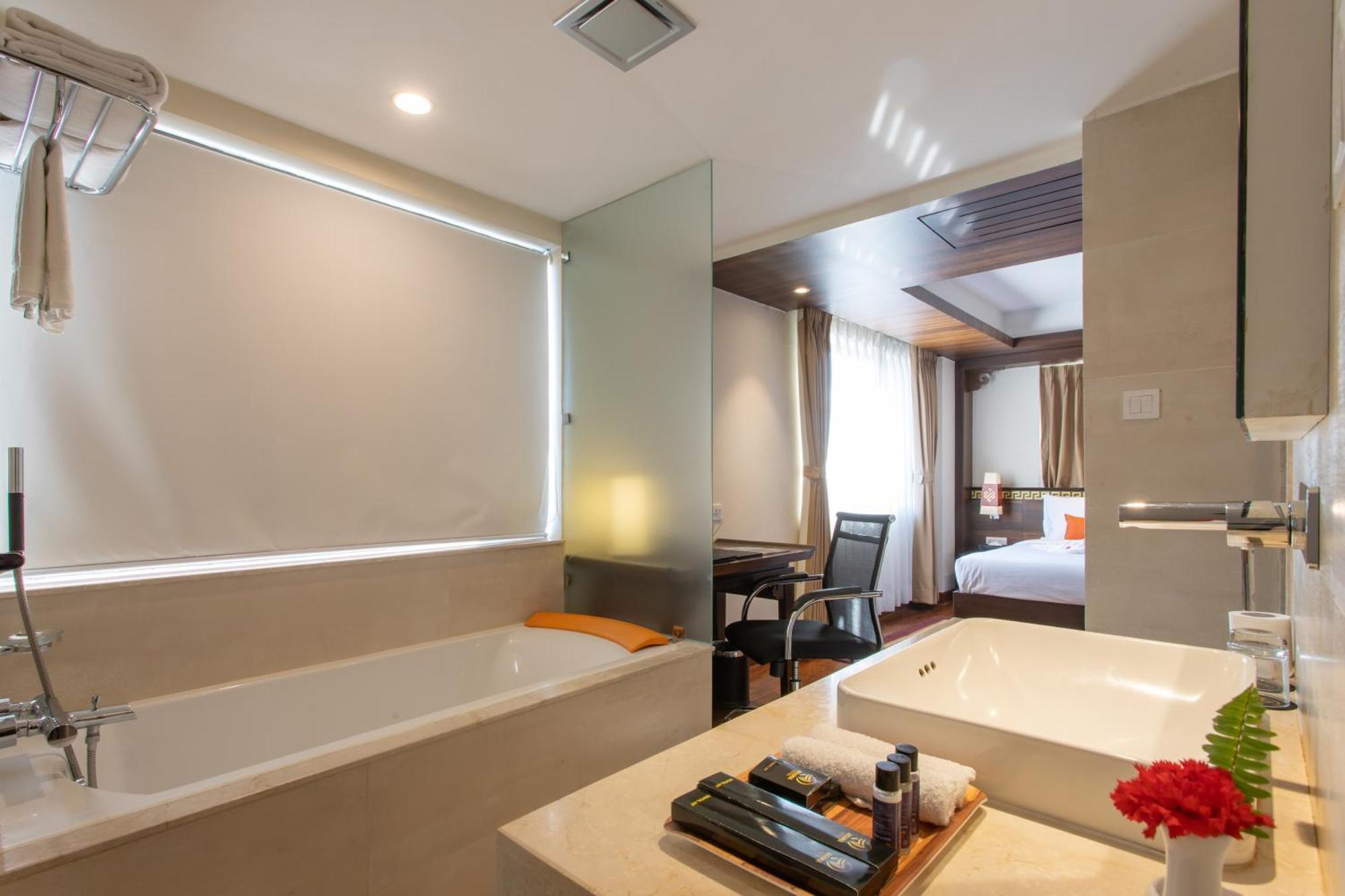 Hotel Ramada By Wyndham Kathmandu Dhumbarahi Extérieur photo