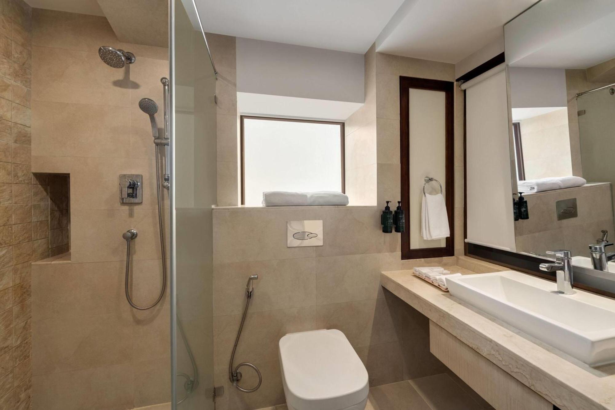 Hotel Ramada By Wyndham Kathmandu Dhumbarahi Extérieur photo